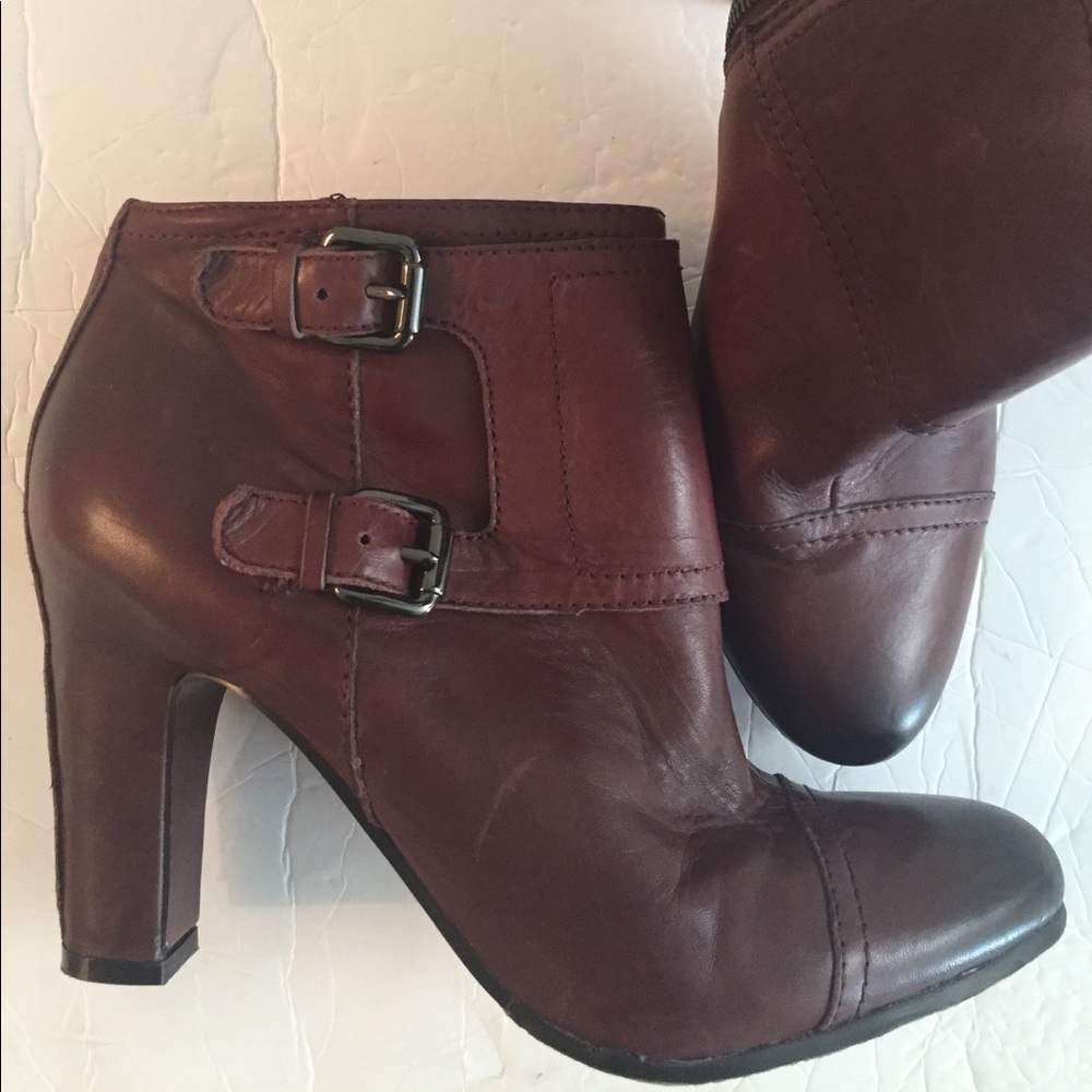 Sam Edelman ankle bootie